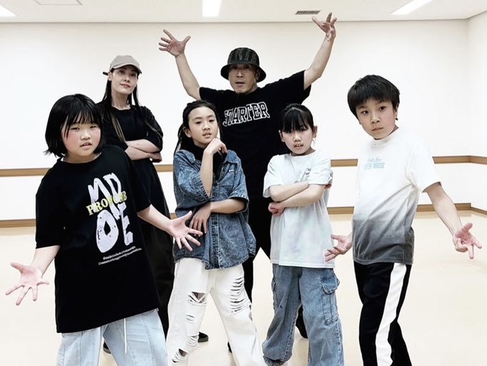 千葉 ダンススクール Beat squadの水曜日・稲毛長沼キッズクラス(17:00～18:00)の選抜メンバー4名と、TADA+EMUとでダンス動画撮影をおこないました♪