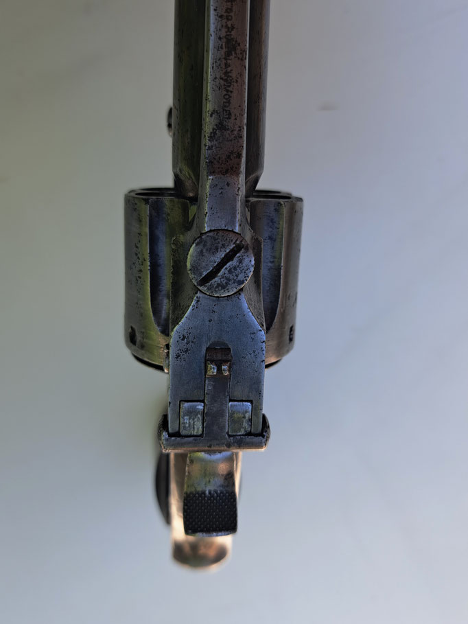 revolver smith et wesson cal 44 russian detail du cran de visée 