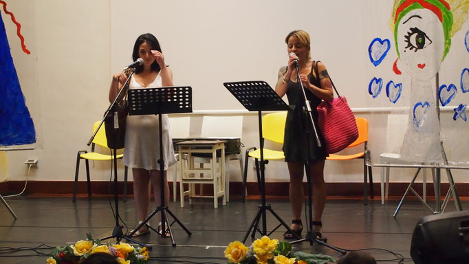 le attrici Roberta Amato (sx)  e Alice Sgroi (dx)