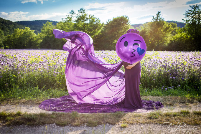 Babybauch Shooting Outfit, Schwangerschaftsfotograf mit Schwangerschaftskleider
