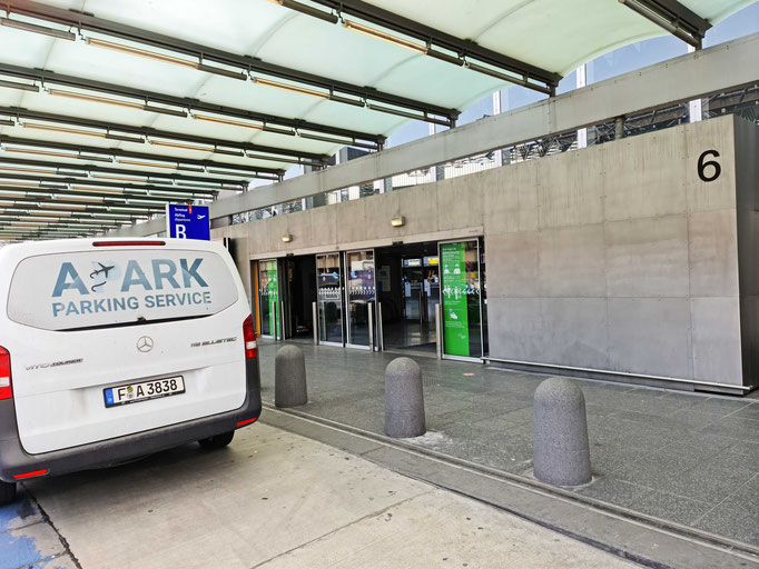 Valet Parking Service in Frankfurt am Main am am Flughafen - wir holen Ihr Auto ab