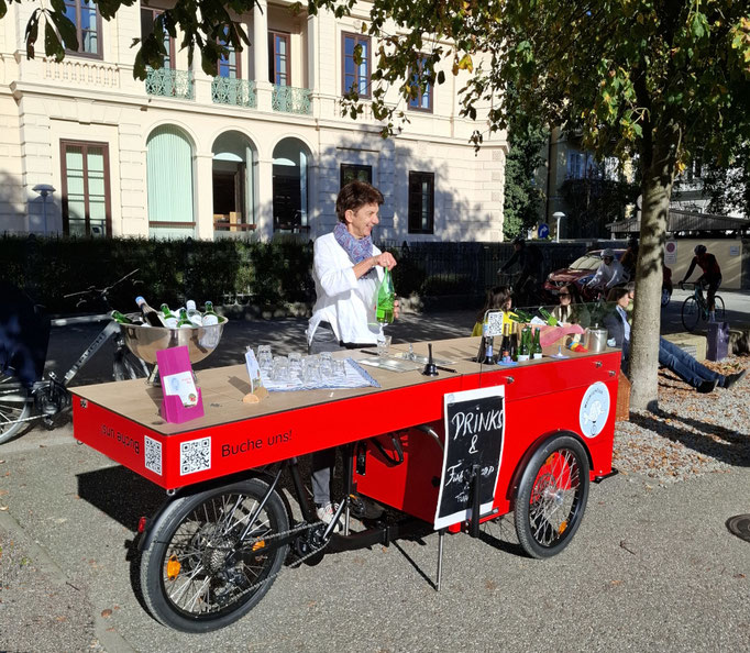 Wollmilchfisch - Getränkefahrrad beim Feingoldsteg