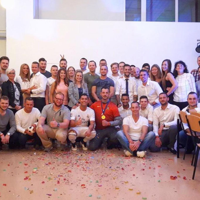 Fußball Geburtstagsparty Erwachsene