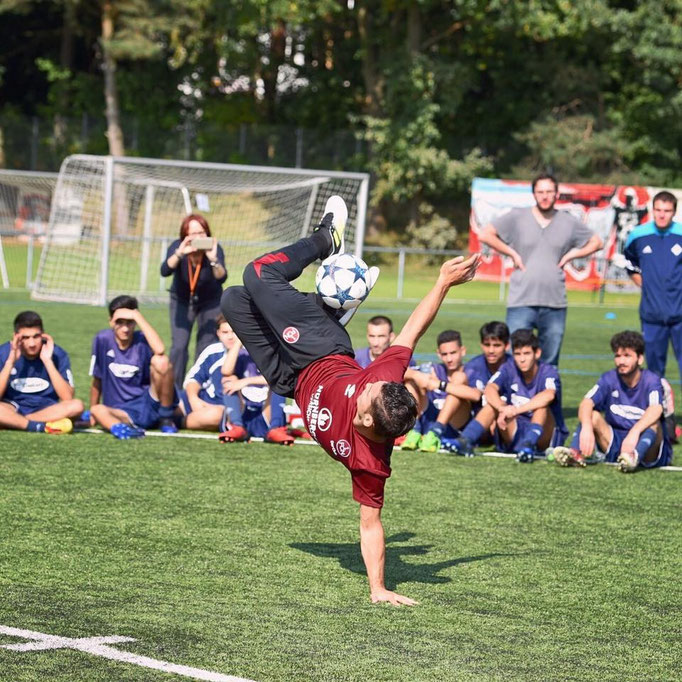 Acts und Showi Fussball-Vereinen