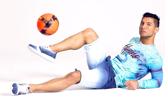 Fußball Freestyler Saki Fotomodel