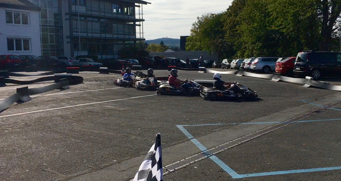 Mobile Elektro Go Kartbahn mieten