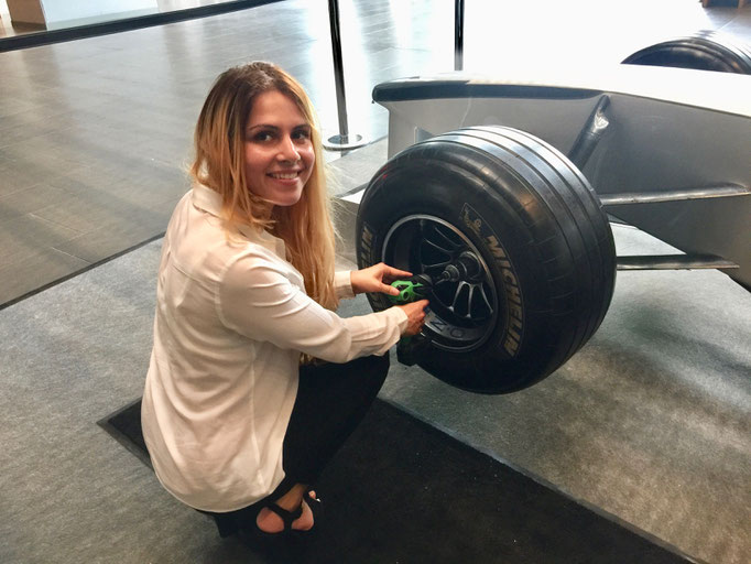 Grid Girls und Formel 1 mieten, Autoreifen mieten