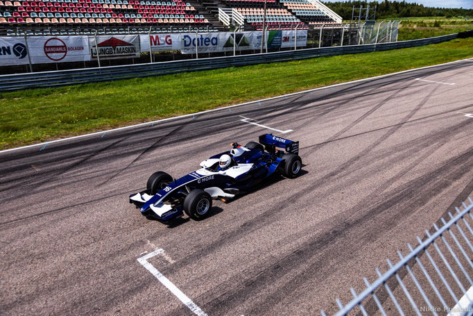 F1 Auto