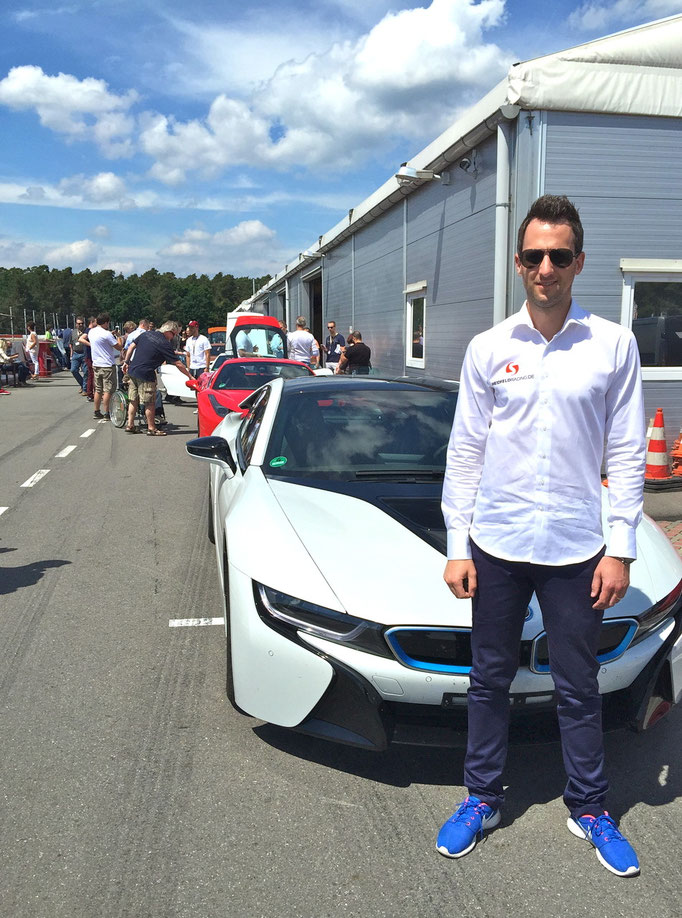 BMW i8 mieten Rennstrecke