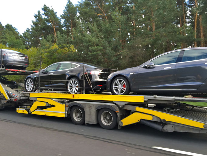 Tesla Rennstrecke mieten