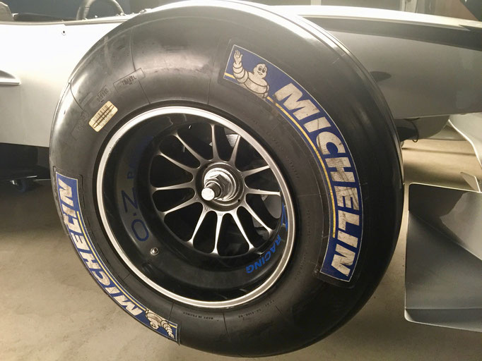 Formel 1 Reifen mieten
