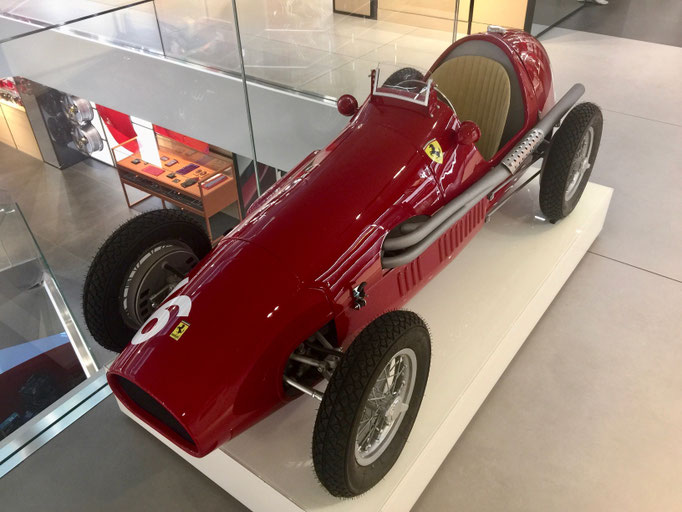 Rennsport Dekoration