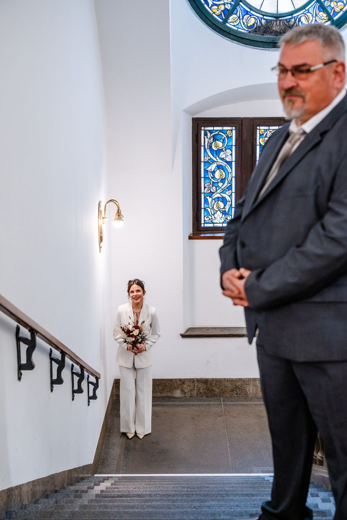 Hochzeitsfotograf Leipzig: emotionale Hochzeitsreportage mit Brautpaar am Hochzeitstag
