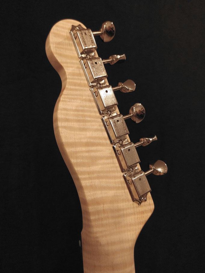 Custom E-Gitarre im Telecaster Style aus dem Gitarrenbaukurs. Fertiges Instrument. Fertigen Sie Ihr ganz eigenes Instrument selbst unter fachkundiger Anleitung.