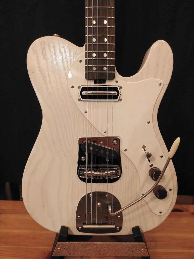 Custom E-Gitarre im Telecaster Style aus dem Gitarrenbaukurs. Fertiges Instrument. Fertigen Sie Ihr ganz eigenes Instrument selbst unter fachkundiger Anleitung.