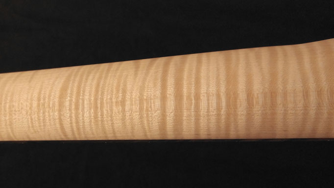 Custom E-Gitarre im Telecaster Style aus dem Gitarrenbaukurs. Fertiges Instrument. Fertigen Sie Ihr ganz eigenes Instrument selbst unter fachkundiger Anleitung.