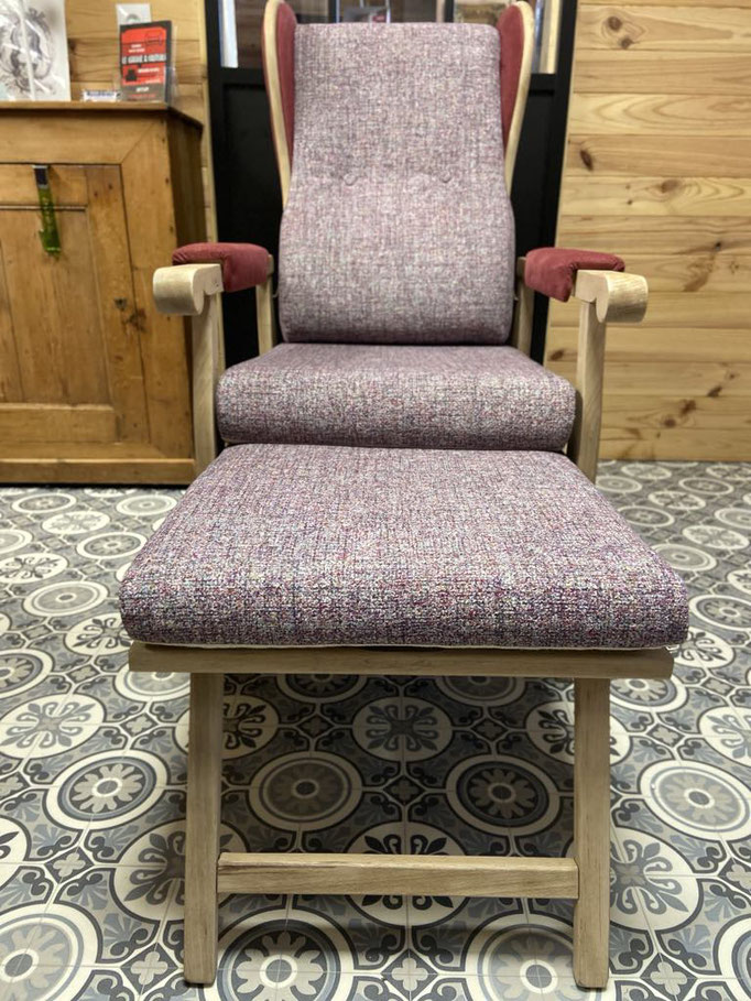 Fauteuil relax avec repose pied intégré - Restauration Le Garage à fauteuils - Restauration tapisserie Le Garage à fauteuils - Partenariat Nad&Lys couture - Atelier1619 finition bois - Contre-temps Aérogommage