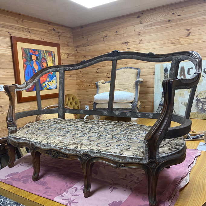 Canapé Style Louis XV - Restauration Le Garage à fauteuils en garniture traditionnelle