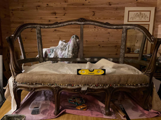 Canapé Style Louis XV - Restauration Le Garage à fauteuils en garniture traditionnelle