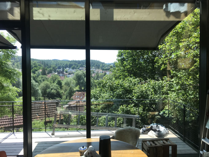 Weitblick macht den Kopf frei. Verschattung gegen Blendung.