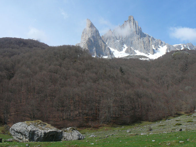 Aiguilles d'Ansabère. Lescun Vallée d'Aspe