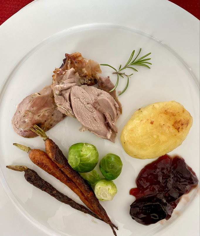 Roasted leg of Lamb by ZsL