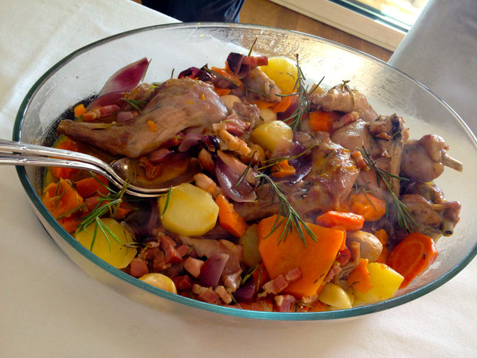 Rabbit with seasonal vegetables by ZsL