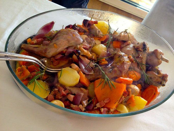 Rabbit with seasonal vegetables by ZsL