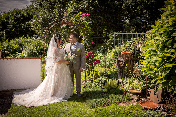 Hochzeitsfotograf, Brautpaarshooting, Marienkirche, Langfurth