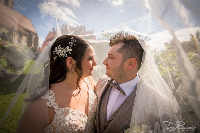 Hochzeitsfotograf, Brautpaarshooting, Marienkirche, Langfurth