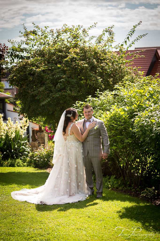 Hochzeitsfotograf, Brautpaarshooting, Marienkirche, Langfurth