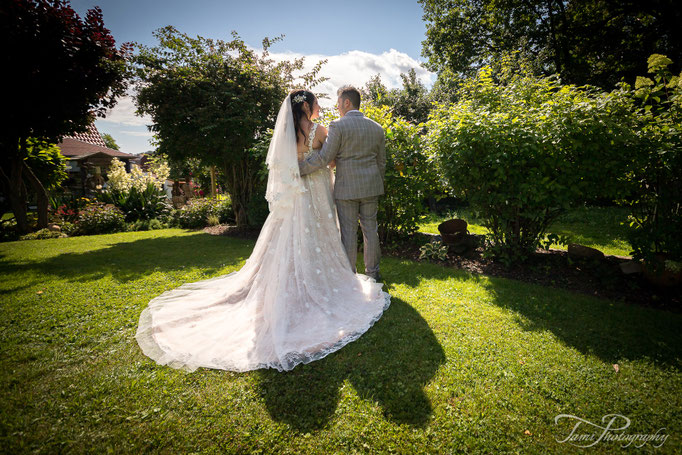 Hochzeitsfotograf, Brautpaarshooting, Marienkirche, Langfurth