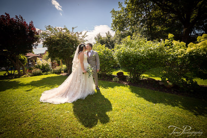 Hochzeitsfotograf, Brautpaarshooting, Marienkirche, Langfurth