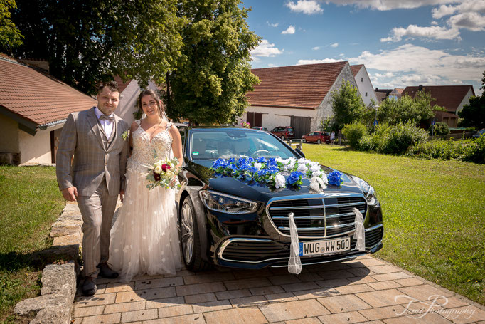 Hochzeitsfotograf, Brautpaarshooting, Marienkirche, Langfurth, Brautauto