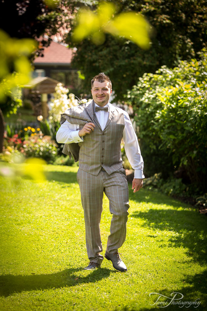 Hochzeitsfotograf, Brautpaarshooting, Marienkirche, Langfurth