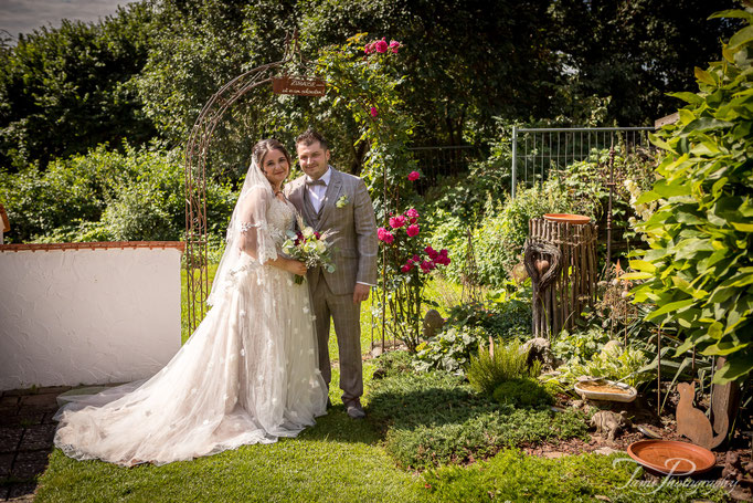 Hochzeitsfotograf, Brautpaarshooting, Marienkirche, Langfurth