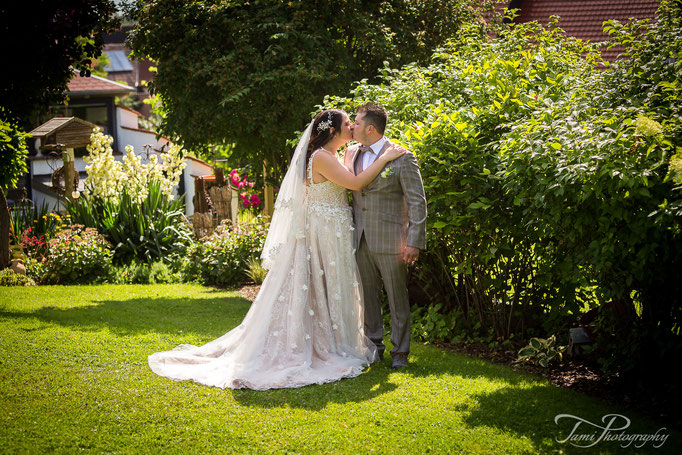 Hochzeitsfotograf, Brautpaarshooting, Marienkirche, Langfurth