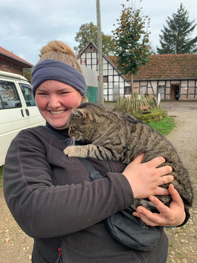 Lena und die Schulterkatze