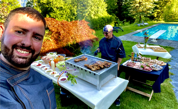 Jürg im Einsatz als Grill Meister!