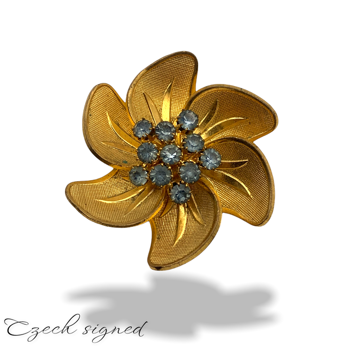 Adorable Signed Czechoslovakia Vintage gold finish Blue Crystals Flower Brooch -- Art.593/5