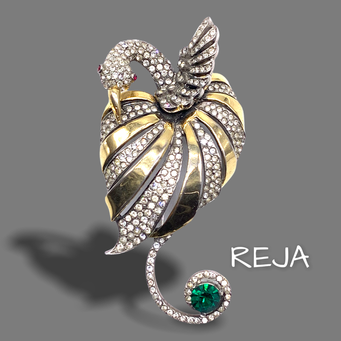 Reja Gold Pave and Emerald Nestling Royal Swan Pin - Book Piece rare Reja Brooch Designer Solomon Finkelstein - Art.505/6
