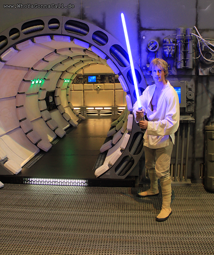 Luke Skywalker Cosplay modellbaubert ANH Star Wars Episode 4 IV costume WhoYaGonnaCall Death Star Lightsaber Lichtschwert A New Hope