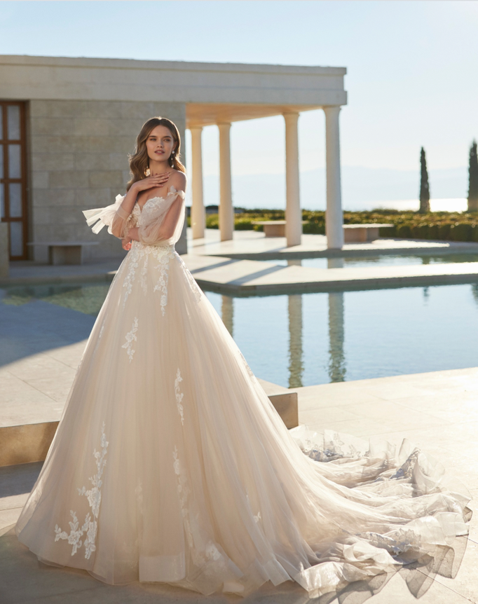 Günstiges Brautkleid Vesna von Rosa Clará