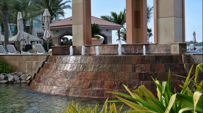 2007-2013 | «Poolsite», Al Raha Beach Resort: «Pool-Bar» mitten «im Wasser».