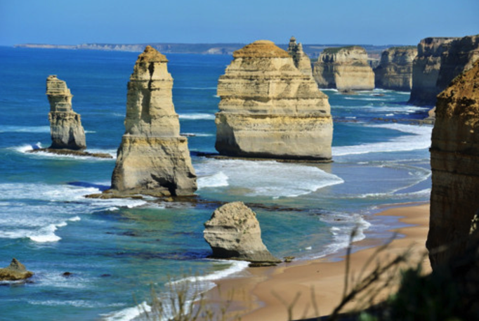 Australien '14 | Great Ocean Road, Victoria: «Twelve Apostles». Aus Kalkstein, im Meer stehend, bis 60 m hoch. Touristen-Magnete.