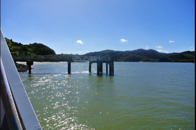 2014 | NZ Nordinsel | «Kohukohu», North district, Northland: Aug der Fähre durch das Hokianga Becken nach Rawene.