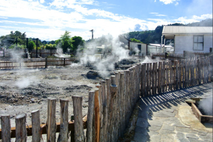2014 | NZ Nordinsel | «Rotorua», Bay of Plenty: Maori-Dorf «Tamaki». Auch hier überall sehr heisse Thermalquellen.