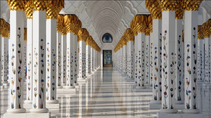 2013 | AbuDhabi: «Scheich Zayid-Moschee». Die grösste Mosche in den UAE und die Drittgrösste der Welt.