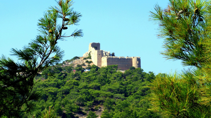 Rhodos '13 | «Kritinia Castle»: An einem Berghang in 270 m Höhe, ca. 5 km von Kamiros Skala entfernt.