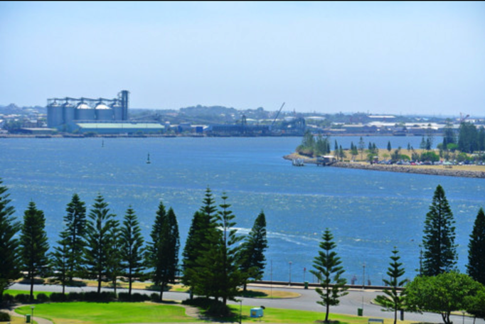 Australien '14 | Newcastle, New South Wales: Hafenstadt am «Hunter River». Sehr gepflegt. Geprägt von der mächtigen Stahlindustrie.